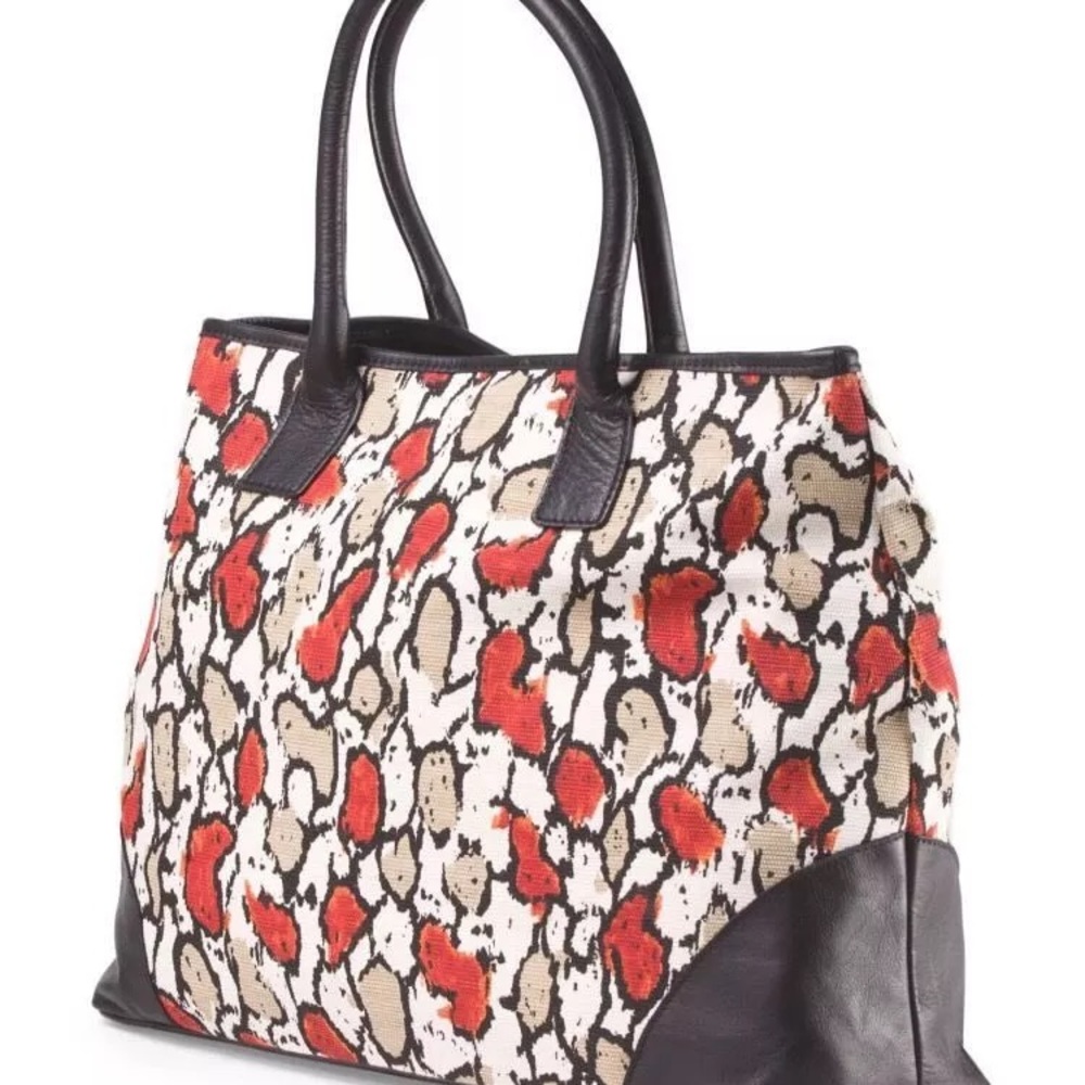 Laura di maggio handbag